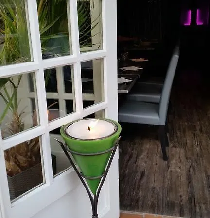 Hotel Auberge Des Toques 2*