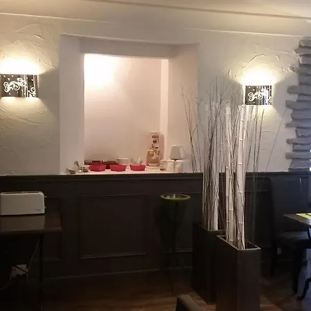 Hotel Auberge Des Toques 2*